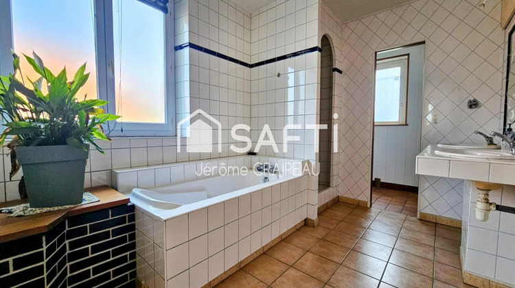 Ma-Cabane - Vente Maison Saint-Avaugourd-des-Landes, 225 m²