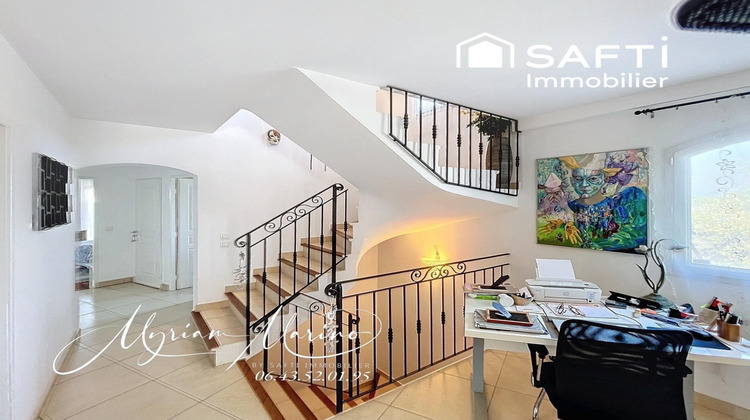 Ma-Cabane - Vente Maison Saint-Aygulf, 220 m²