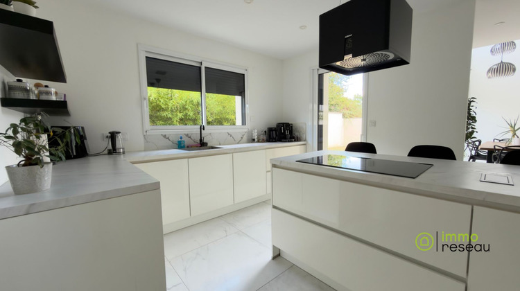 Ma-Cabane - Vente Maison SAINT BARTHELEMY D'ANJOU, 146 m²