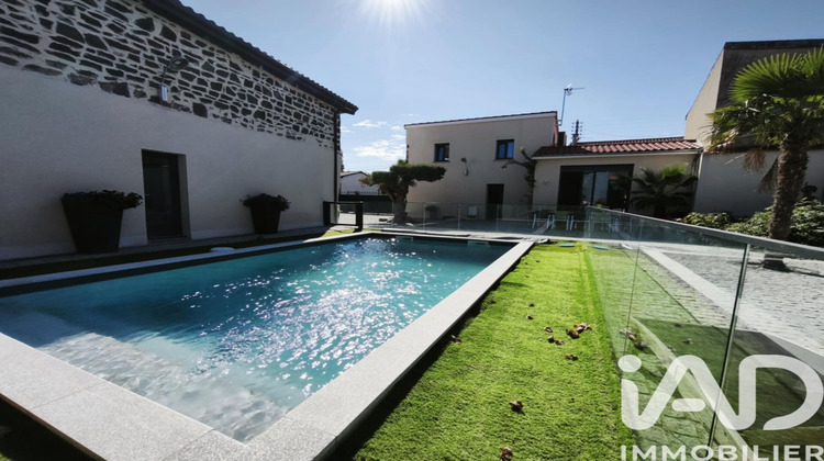 Ma-Cabane - Vente Maison Saint-Beauzire, 300 m²