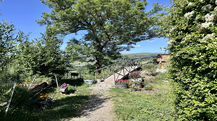 Ma-Cabane - Vente Maison Saint-Bonnet-de-Condat, 283 m²