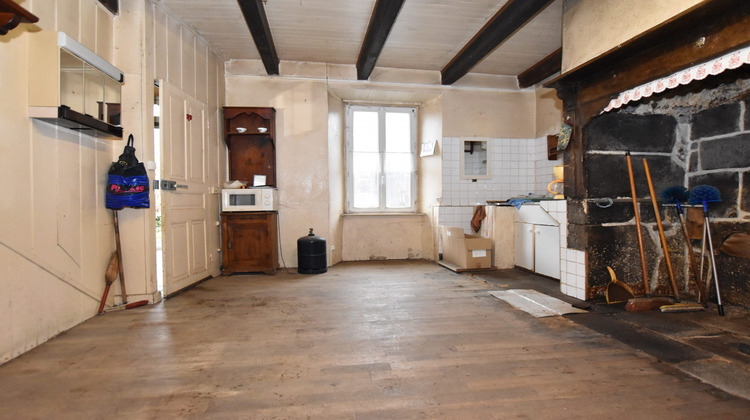 Ma-Cabane - Vente Maison Saint-Bonnet-de-Salers, 88 m²