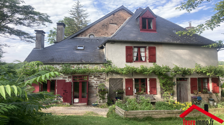 Ma-Cabane - Vente Maison Saint-Bonnet-la-Rivière, 323 m²
