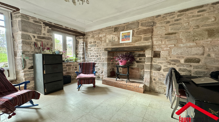 Ma-Cabane - Vente Maison Saint-Bonnet-la-Rivière, 323 m²