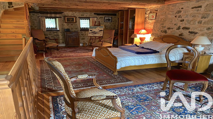 Ma-Cabane - Vente Maison Saint-Bonnet-le-Bourg, 200 m²