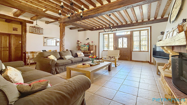 Ma-Cabane - Vente Maison Saint-Bonnet-le-Troncy, 221 m²