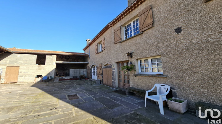 Ma-Cabane - Vente Maison Saint-Bonnet-Près-Riom, 190 m²