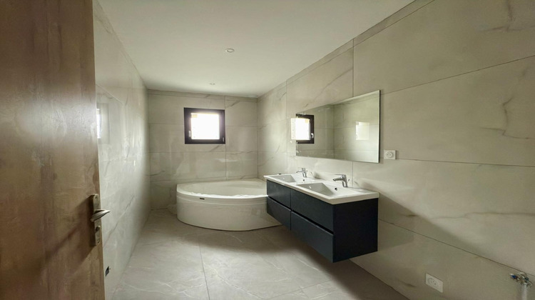 Ma-Cabane - Vente Maison Saint-Bonnet-près-Riom, 115 m²