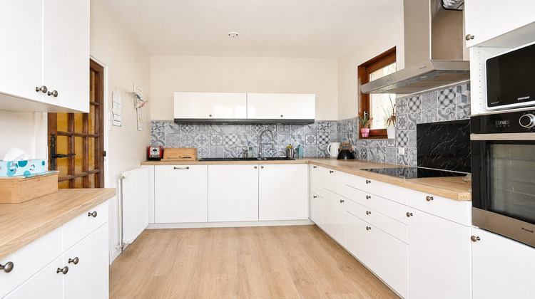Ma-Cabane - Vente Maison Saint-Bonnet-près-Riom, 130 m²