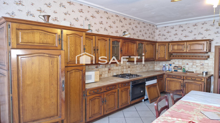 Ma-Cabane - Vente Maison Saint-Bonnet-sur-Gironde, 311 m²