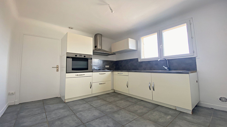 Ma-Cabane - Vente Maison SAINT-CANNAT, 73 m²