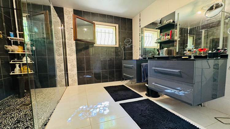 Ma-Cabane - Vente Maison SAINT-CANNAT, 247 m²