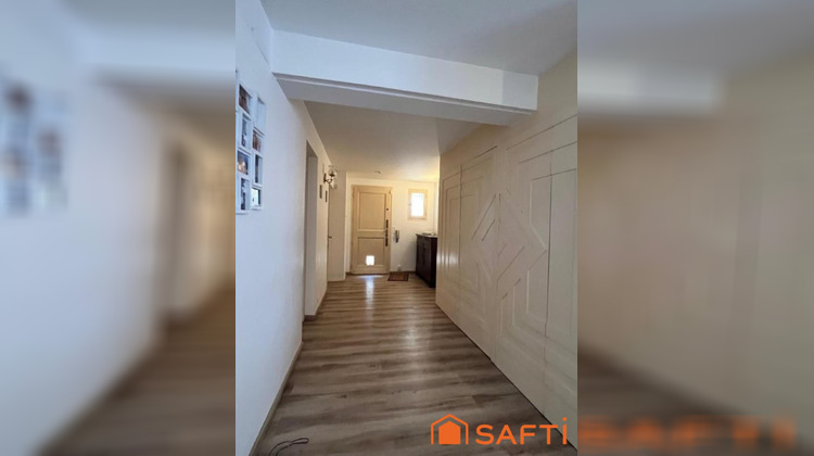 Ma-Cabane - Vente Maison Saint-Cesaire, 252 m²