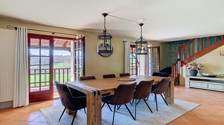 Ma-Cabane - Vente Maison SAINT CHAMASSY, 150 m²