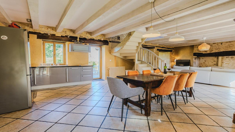 Ma-Cabane - Vente Maison SAINT CHAMASSY, 122 m²