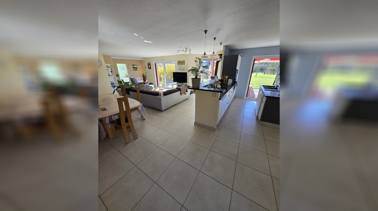 Ma-Cabane - Vente Maison Saint-Charles-la-Forêt, 202 m²