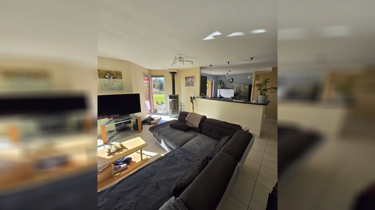 Ma-Cabane - Vente Maison Saint-Charles-la-Forêt, 202 m²