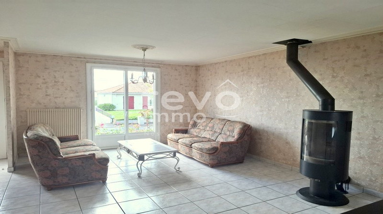 Ma-Cabane - Vente Maison SAINT CHRISTOPHE DU BOIS, 86 m²
