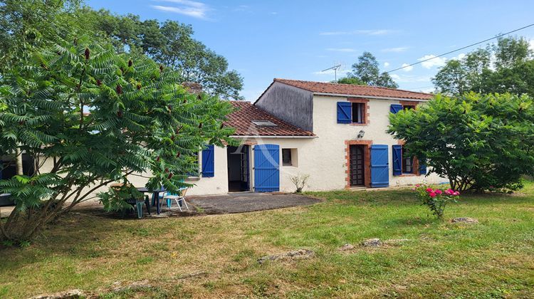 Ma-Cabane - Vente Maison SAINT-CHRISTOPHE-DU-LIGNERON, 123 m²