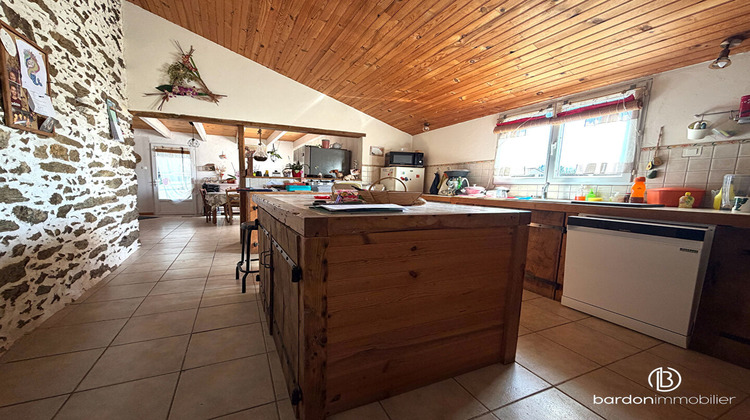 Ma-Cabane - Vente Maison SAINT-CHRISTOPHE-DU-LIGNERON, 154 m²
