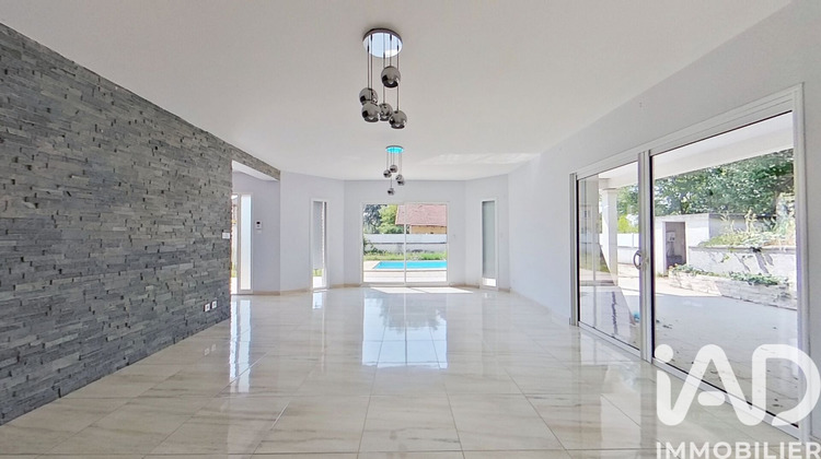 Ma-Cabane - Vente Maison Saint-Clair-de-la-Tour, 126 m²