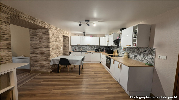 Ma-Cabane - Vente Maison SAINT-CLEMENT-DE-LA-PLACE, 105 m²
