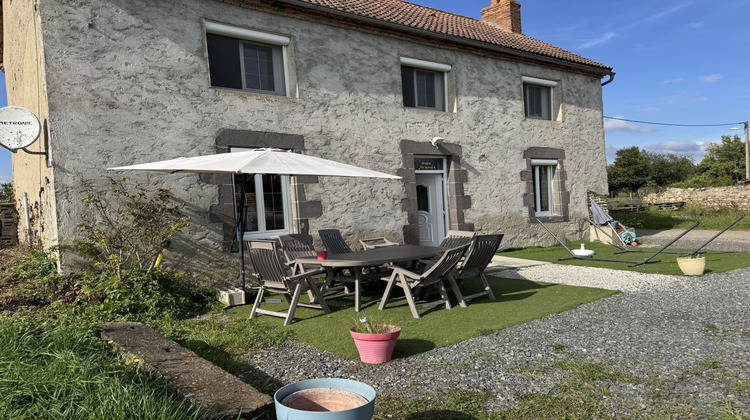 Ma-Cabane - Vente Maison Saint-Clément-de-Régnat, 97 m²