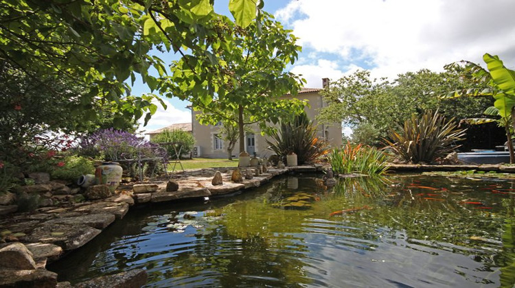 Ma-Cabane - Vente Maison Saint-Coutant, 264 m²