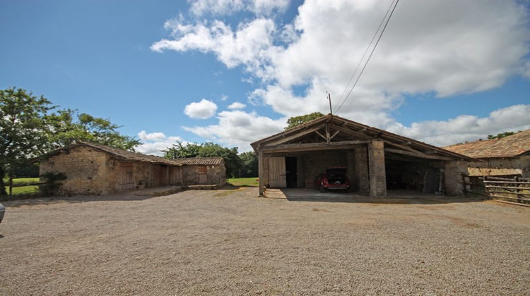 Ma-Cabane - Vente Maison Saint-Coutant, 264 m²