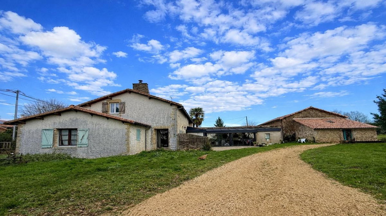 Ma-Cabane - Vente Maison SAINT COUTANT, 234 m²