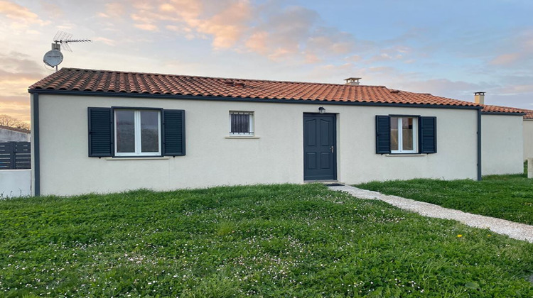 Ma-Cabane - Vente Maison SAINT COUTANT LE GRAND, 105 m²