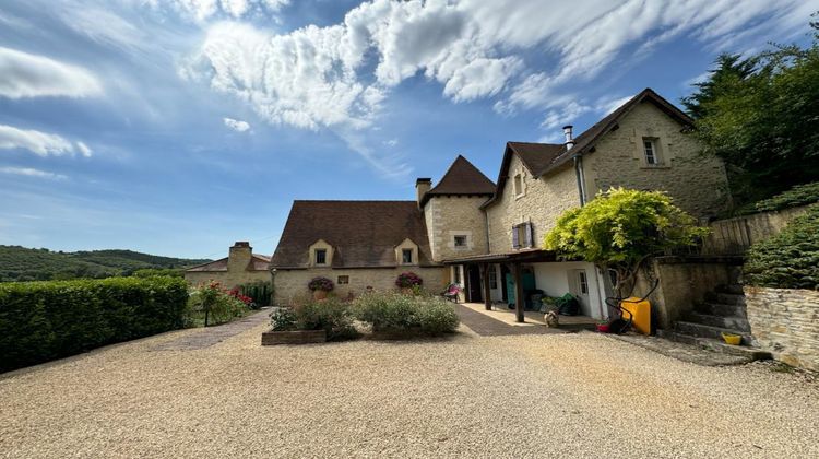 Ma-Cabane - Vente Maison SAINT CYBRANET, 200 m²