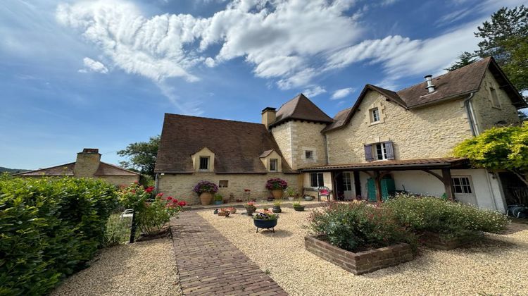 Ma-Cabane - Vente Maison SAINT CYBRANET, 200 m²