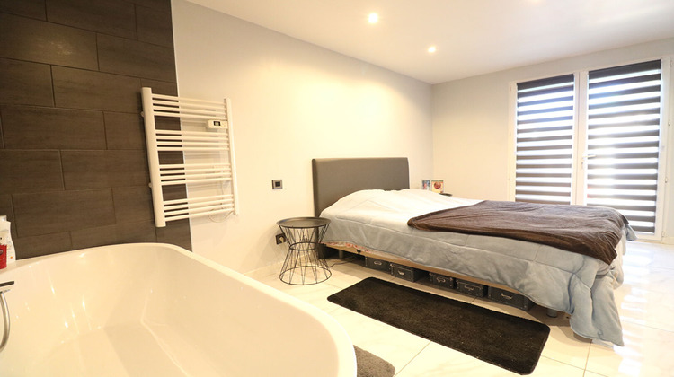 Ma-Cabane - Vente Maison SAINT-CYPRIEN, 197 m²