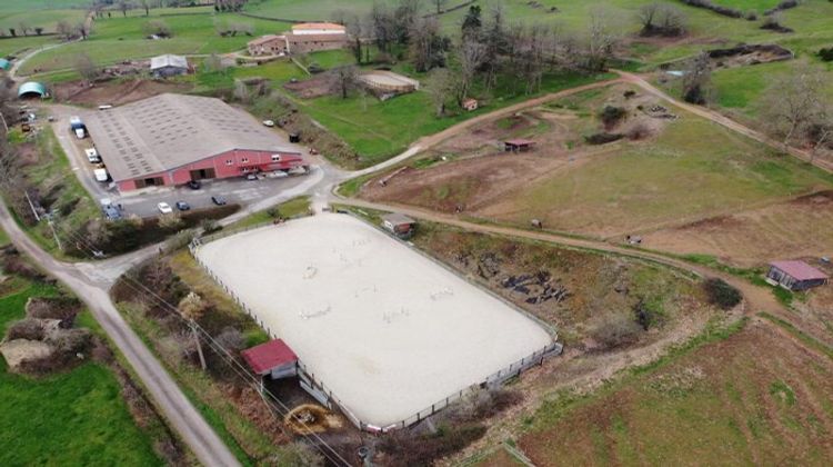 Ma-Cabane - Vente Maison Saint-Cyr-de-Favières, 600 m²