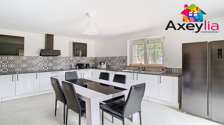 Ma-Cabane - Vente Maison Saint-Cyr-de-Favières, 239 m²