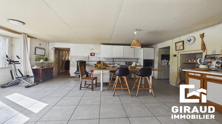 Ma-Cabane - Vente Maison Saint-Cyr-des-Gâts, 213 m²