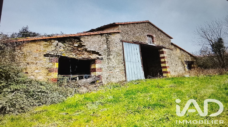 Ma-Cabane - Vente Maison Saint-Cyr-des-Gâts, 600 m²