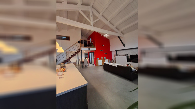 Ma-Cabane - Vente Maison SAINT-CYR-DU-DORET, 130 m²