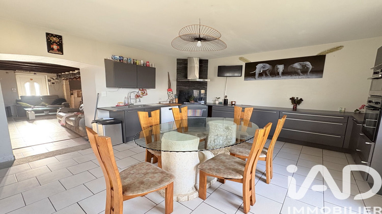 Ma-Cabane - Vente Maison Saint-Cyr-en-Bourg, 193 m²