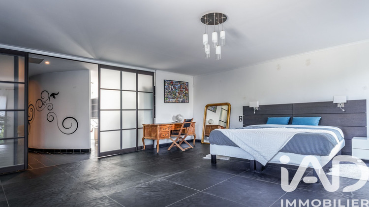 Ma-Cabane - Vente Maison Saint-Cyr-sur-Loire, 455 m²