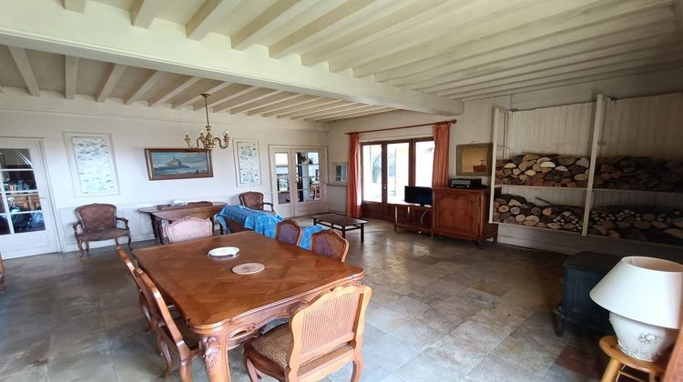 Ma-Cabane - Vente Maison SAINT CYR SUR MENTHON, 220 m²