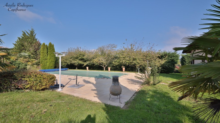 Ma-Cabane - Vente Maison SAINT CYR SUR MENTHON, 208 m²