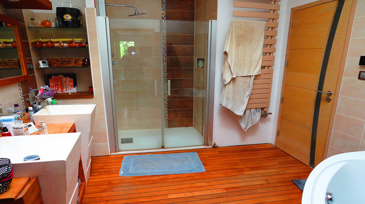 Ma-Cabane - Vente Maison SAINT-CYR-SUR-MENTHON, 164 m²