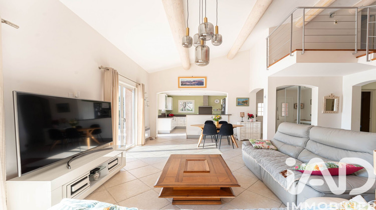 Ma-Cabane - Vente Maison Saint-Cyr-sur-Mer, 145 m²