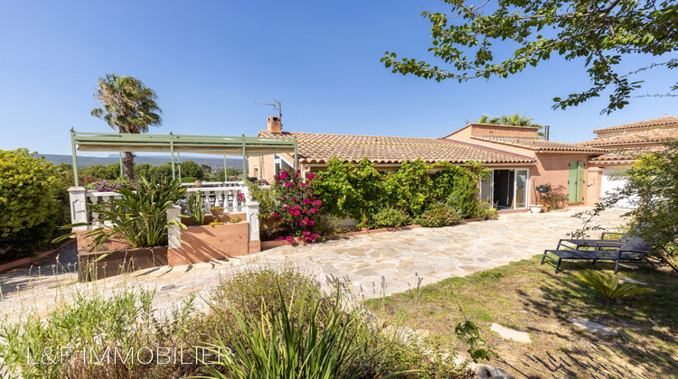 Ma-Cabane - Vente Maison Saint-Cyr-sur-Mer, 210 m²