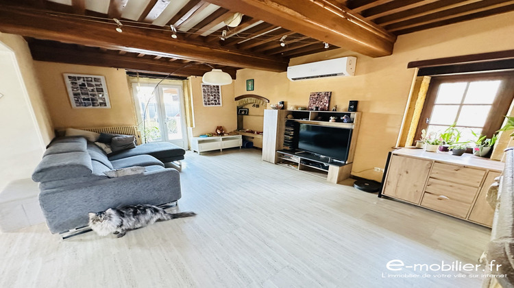 Ma-Cabane - Vente Maison Saint-Denis-de-Cabanne, 299 m²