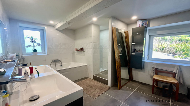Ma-Cabane - Vente Maison SAINT-DENIS-DE-CABANNE, 300 m²