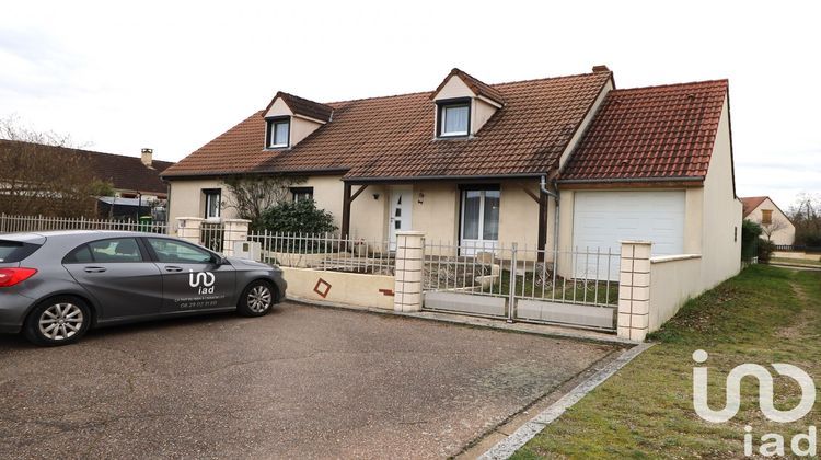 Ma-Cabane - Vente Maison Saint-Denis-de-l'Hôtel, 139 m²