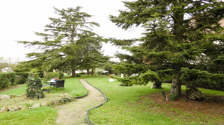 Ma-Cabane - Vente Maison Saint-Denis-de-l'Hôtel, 183 m²